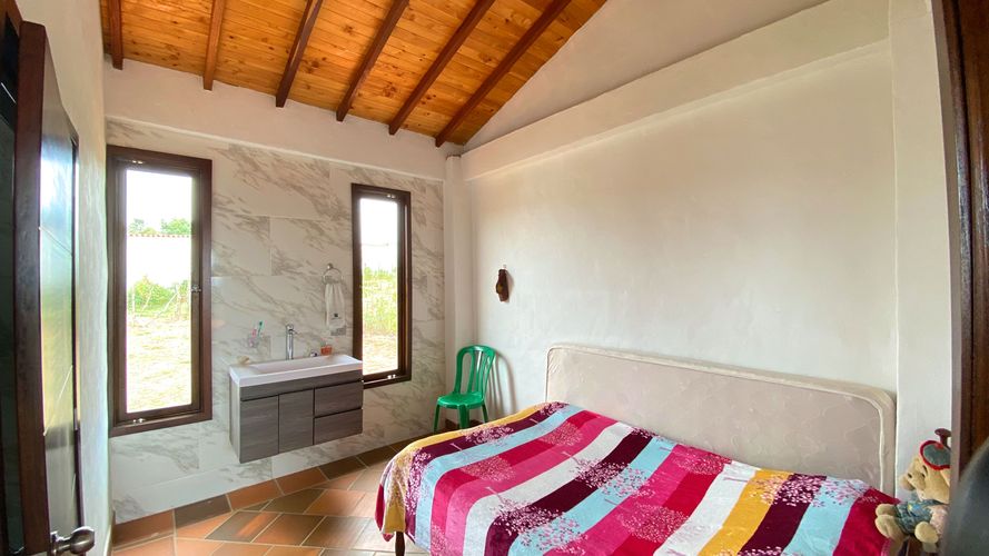 Casa de 5 alcobas en venta en Molinos Altos, Floridablanca, 37 m² · foto 15 de 18