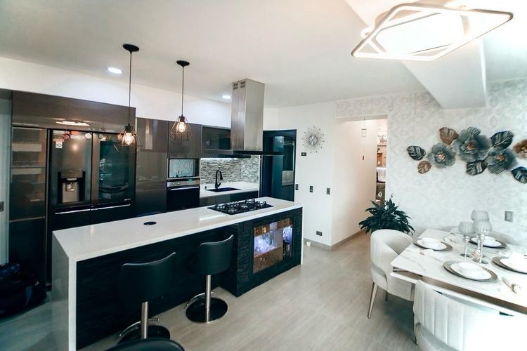 Apartamento de 3 alcobas en venta en Calasanz, Medellín, 113 m² · foto 3 de 23