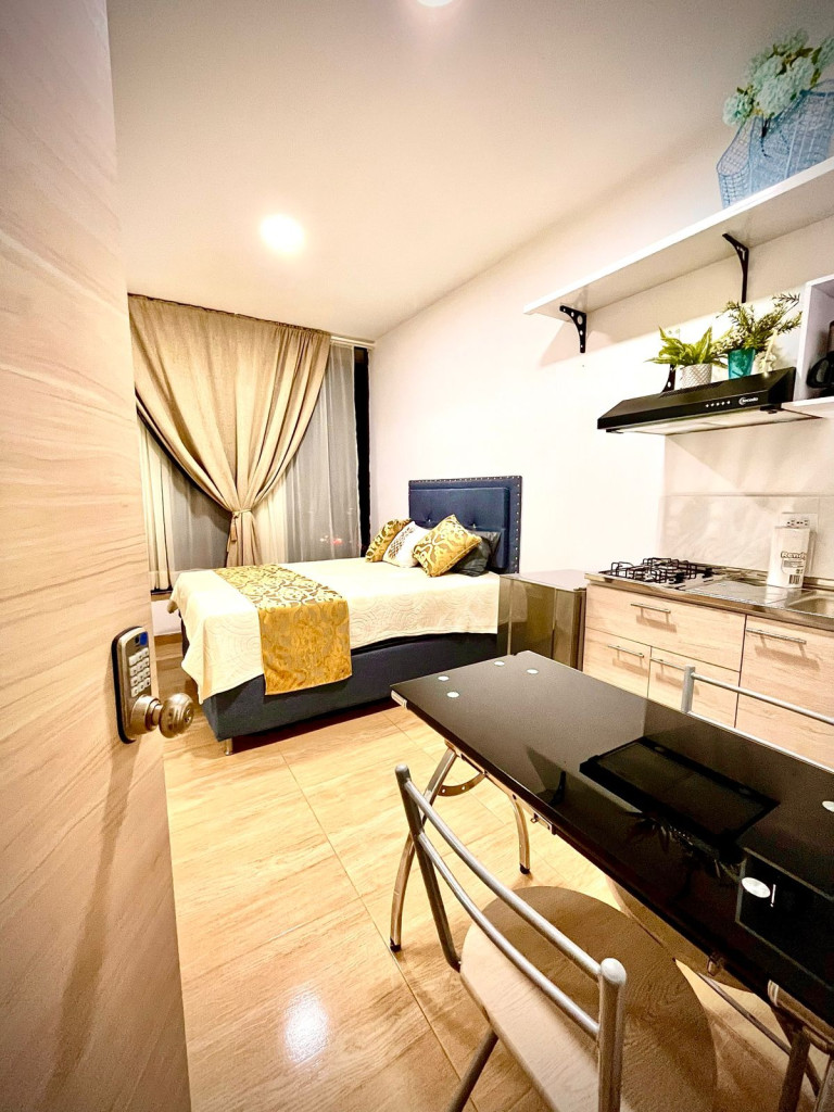 12BR Building in Laureles (1000 m²) for Sale - 2