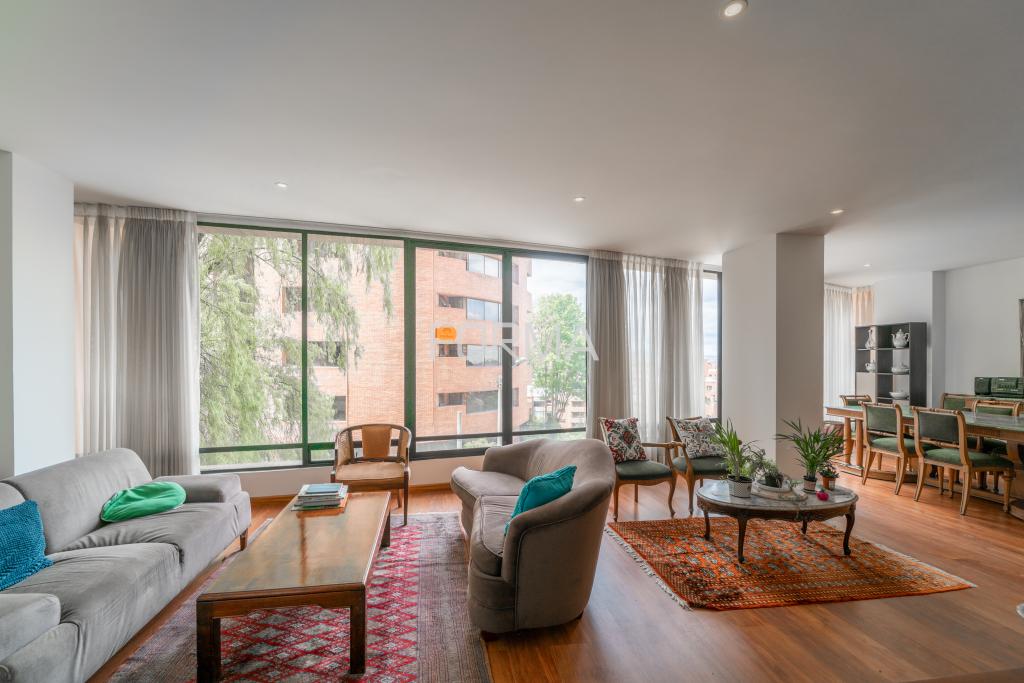 Apartamento en venta en Los Rosales, Bogotá · foto 3 de 10