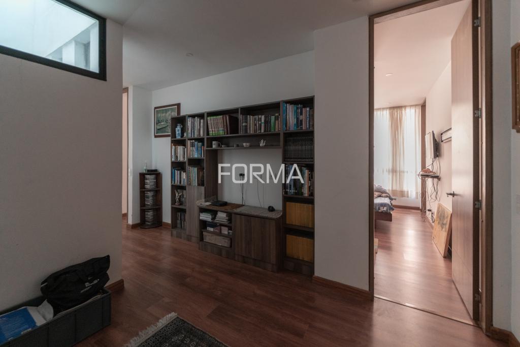 Apartamento en venta en Los Rosales, Bogotá · foto 5 de 10