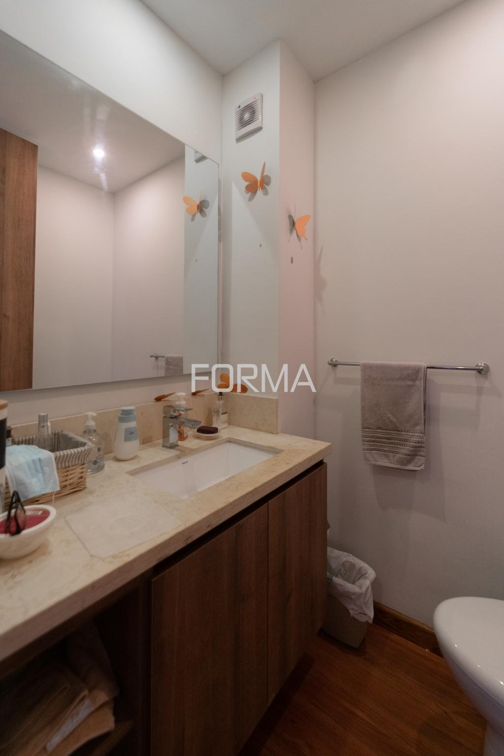 Apartamento en venta en Los Rosales, Bogotá · foto 8 de 10