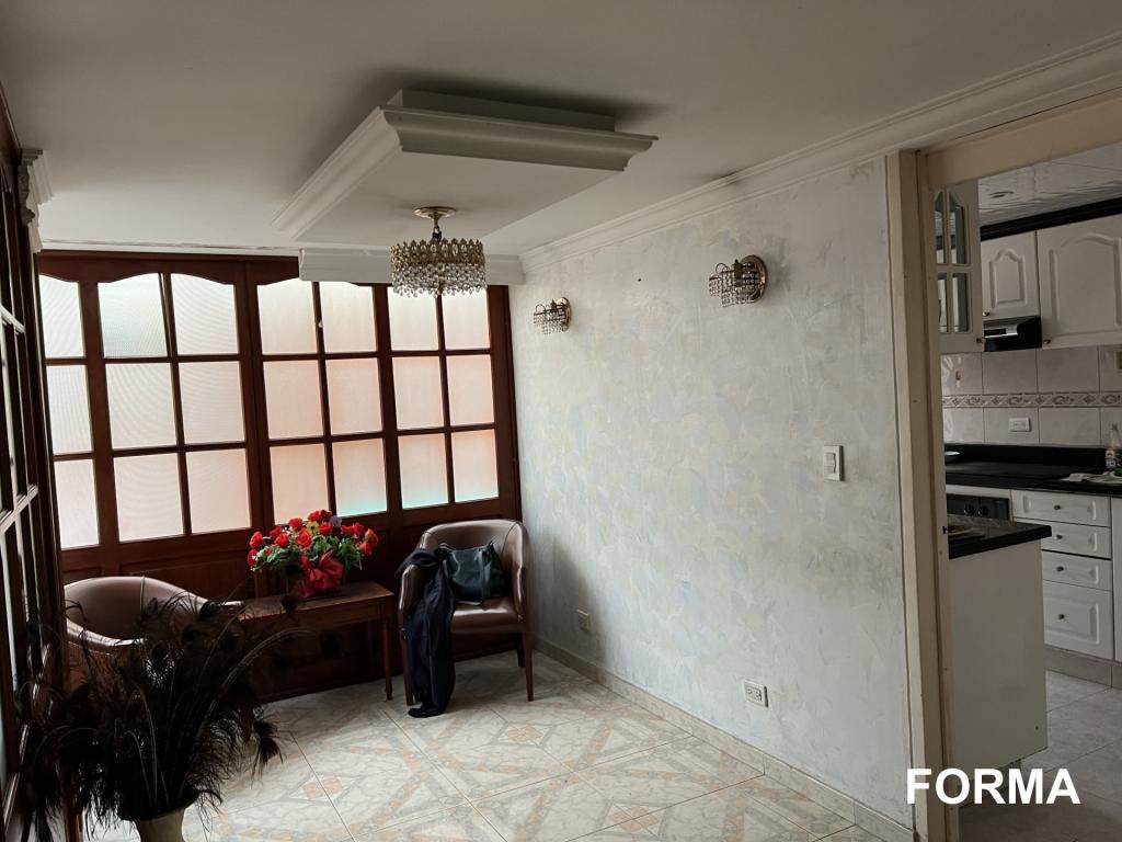 Apartamento en venta en Santa Barbara Central, Bogotá · foto 3 de 9