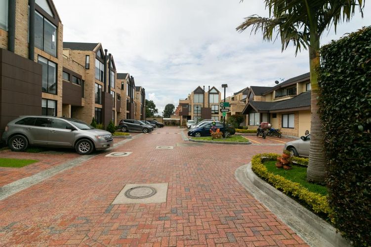 Casa de 3 alcobas en venta en La Estrella, Chía, 139 m² · foto 4 de 24