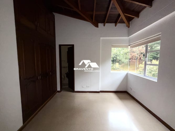 Casa de 5 alcobas en venta en Loma Del Escobero, El Retiro, 349 m² · foto 10 de 24