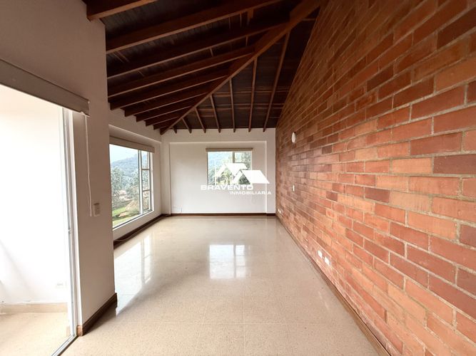 Casa de 5 alcobas en venta en Loma Del Escobero, El Retiro, 349 m² · foto 16 de 24