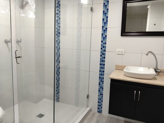 Apartamento de 3 alcobas en venta en El Poblado, Medellín, 187 m² · foto 18 de 19