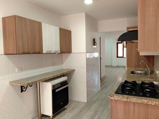 Apartamento de 3 alcobas en venta en El Poblado, Medellín, 187 m² · foto 7 de 19