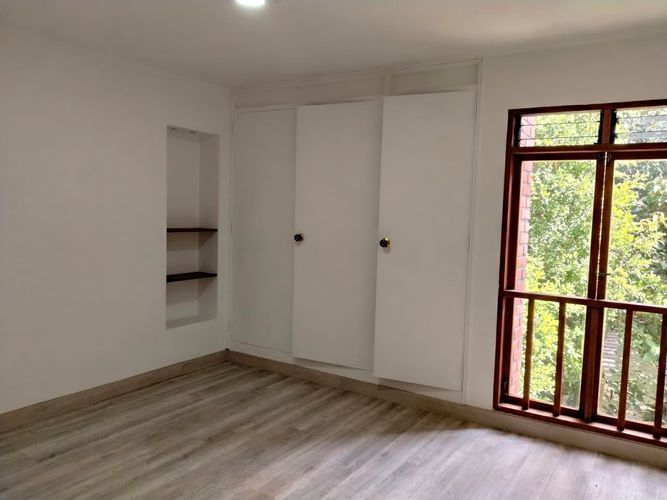 Apartamento de 3 alcobas en venta en El Poblado, Medellín, 187 m² · foto 6 de 19