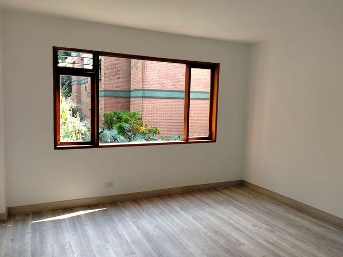 Apartamento de 3 alcobas en venta en El Poblado, Medellín, 187 m² · foto 2 de 19