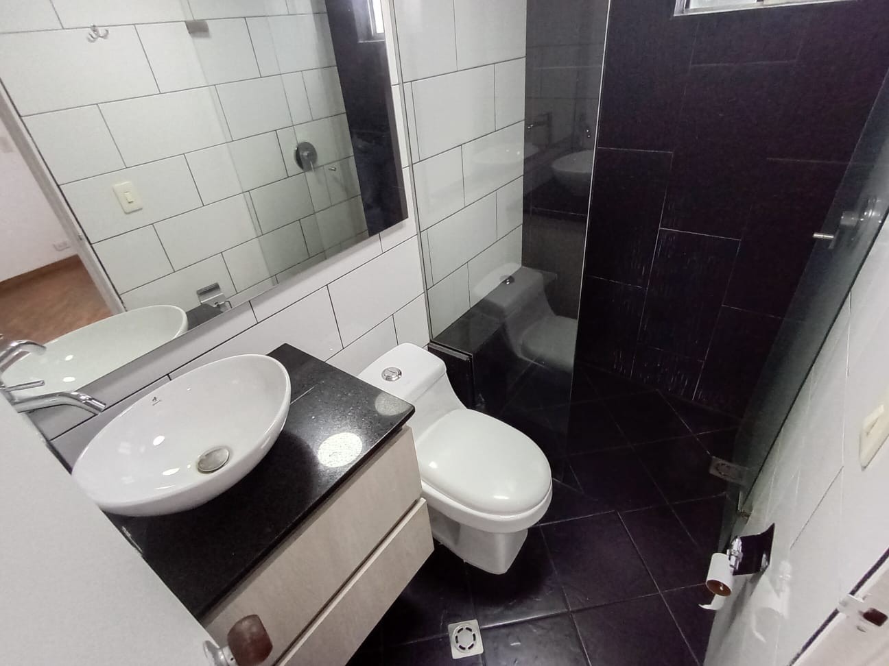 Apartamento en arriendo en Laureles, Medellín · foto 16 de 17