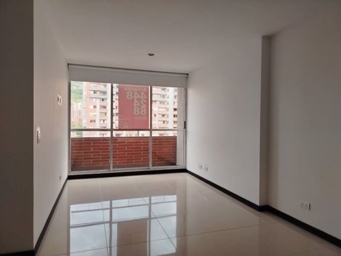 Apartamento de 3 alcobas en arriendo en Villa Carlota, Medellín, 70 m² · foto 4 de 20