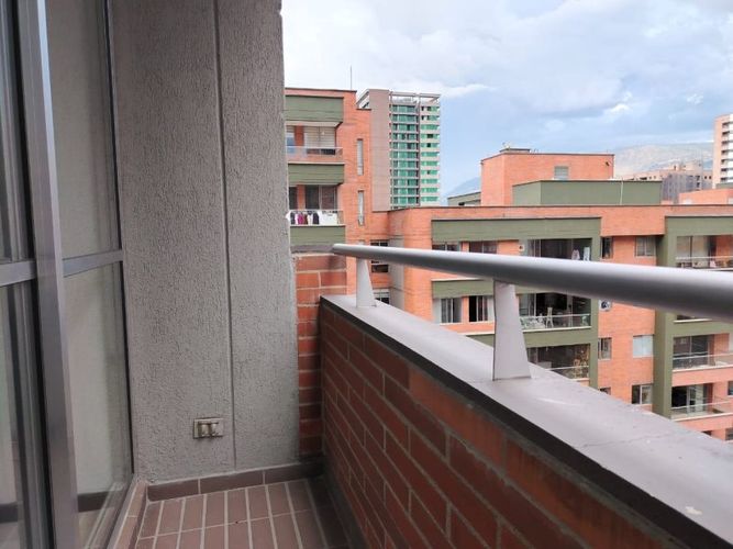 Apartamento de 3 alcobas en arriendo en Villa Carlota, Medellín, 70 m² · foto 19 de 20