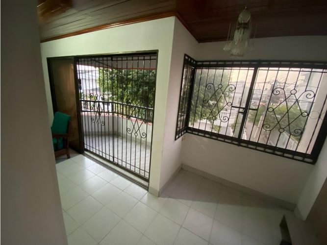 Casa de 6 alcobas en venta en San Pedro, Cartagena, 150 m² · foto 2 de 7