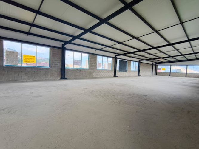 Local en arriendo en Cucaracho, Medellín, 500 m² · foto 4 de 9