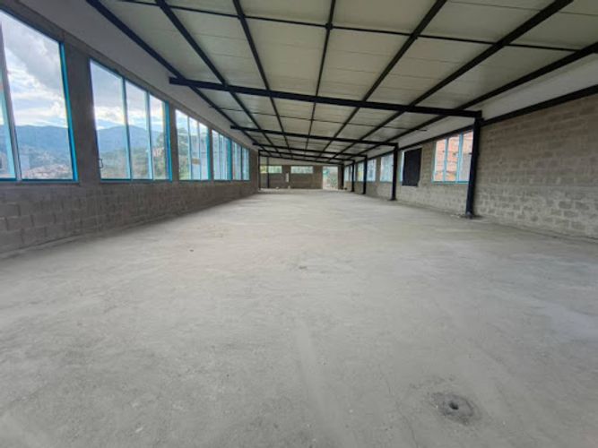Local en arriendo en Cucaracho, Medellín, 500 m² · foto 6 de 9