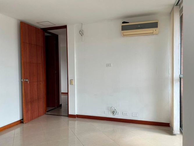 Apartamento de 3 alcobas en arriendo en Loma Benedictinos, Envigado, 150 m² · foto 11 de 18