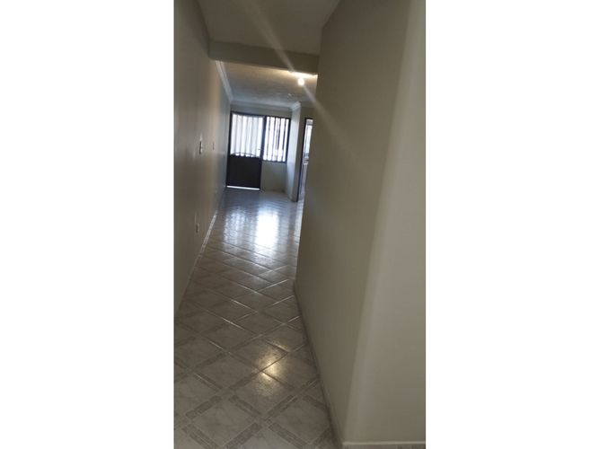Casa de 6 alcobas en venta en Granjas De Provenza, Bucaramanga, 280 m² · foto 6 de 18