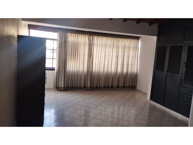 Casa de 6 alcobas en venta en Granjas De Provenza, Bucaramanga, 280 m² · foto 7 de 18
