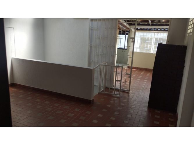 Casa de 6 alcobas en venta en Granjas De Provenza, Bucaramanga, 280 m² · foto 9 de 18