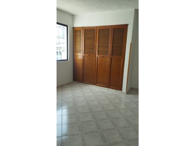 Casa de 6 alcobas en venta en Granjas De Provenza, Bucaramanga, 280 m² · foto 11 de 18