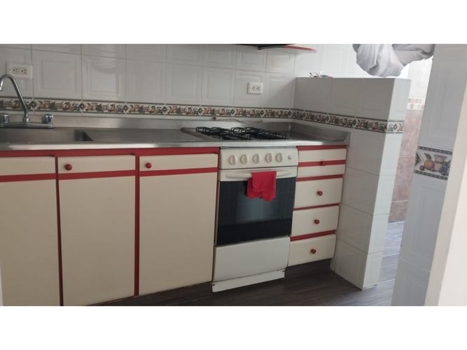 Casa de 6 alcobas en venta en Granjas De Provenza, Bucaramanga, 280 m² · foto 13 de 18