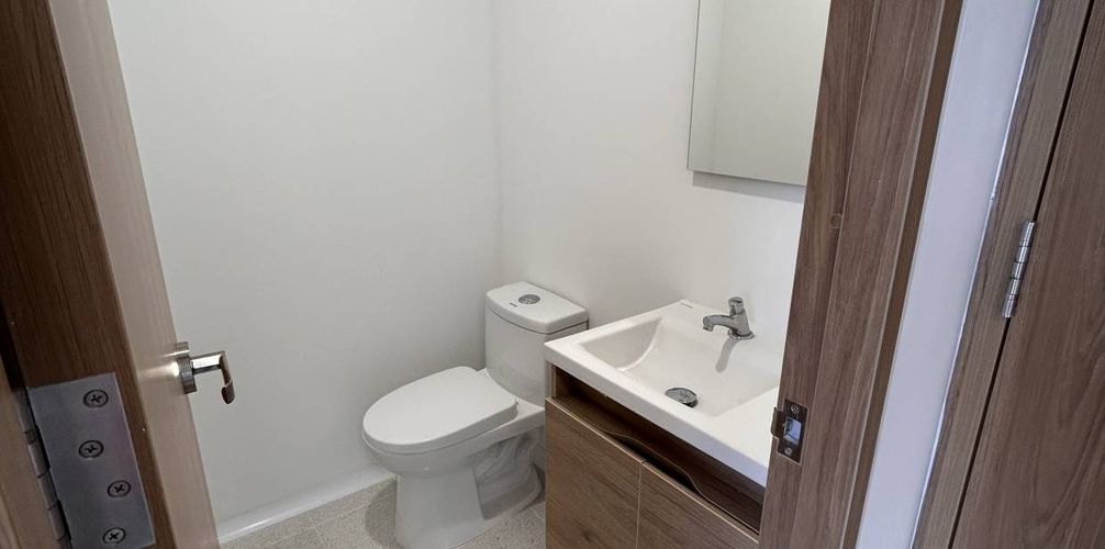 Oficina en arriendo en Laureles, Medellín, 30 m² · foto 7 de 8