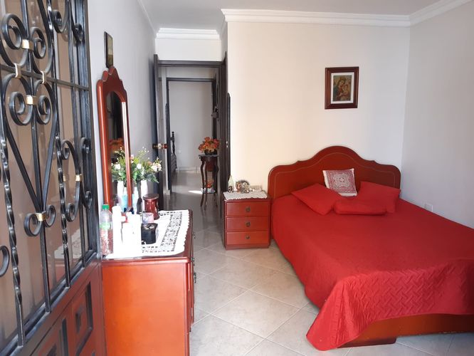 Casa de 5 alcobas en venta en Anillo Vial, Floridablanca, 165 m² · foto 5 de 13