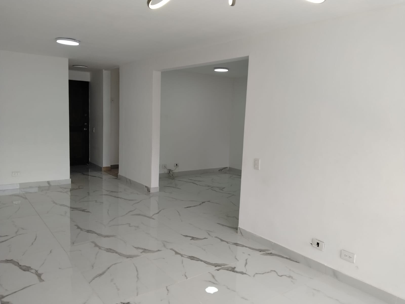 Apartamento en arriendo en Villa Carlota, Medellín · foto 8 de 19