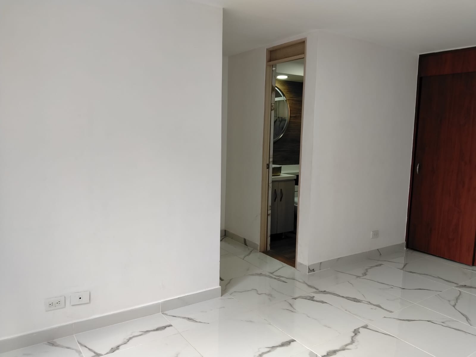 Apartamento en arriendo en Villa Carlota, Medellín · foto 11 de 19
