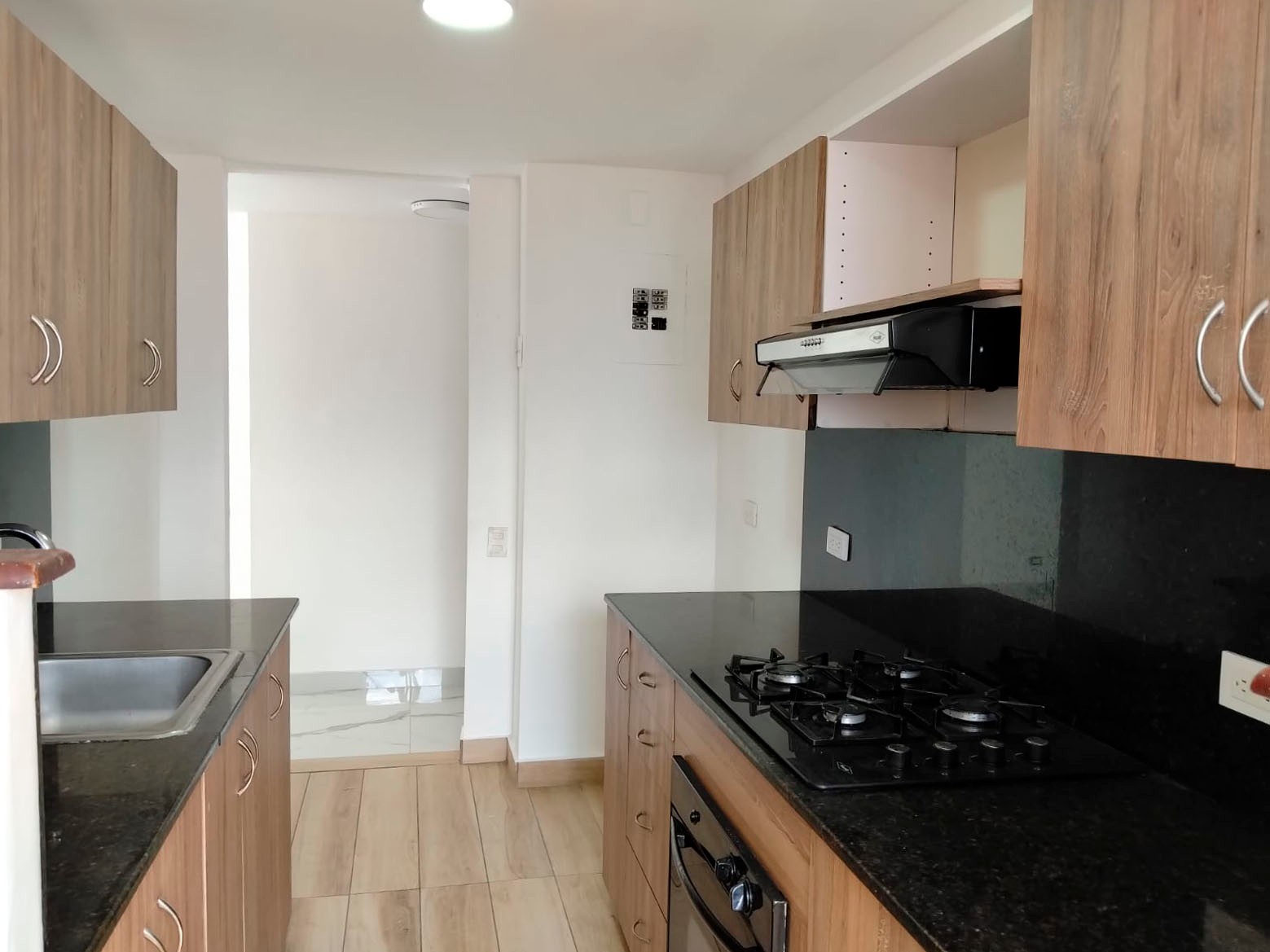 Apartamento en arriendo en Villa Carlota, Medellín · foto 3 de 19