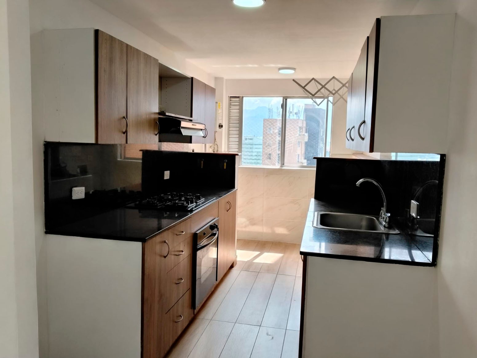 Apartamento en arriendo en Villa Carlota, Medellín · foto 5 de 19