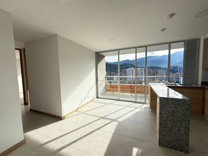 Apartamento de 3 alcobas en arriendo en La Doctora, Sabaneta, 75 m² · foto 2 de 24
