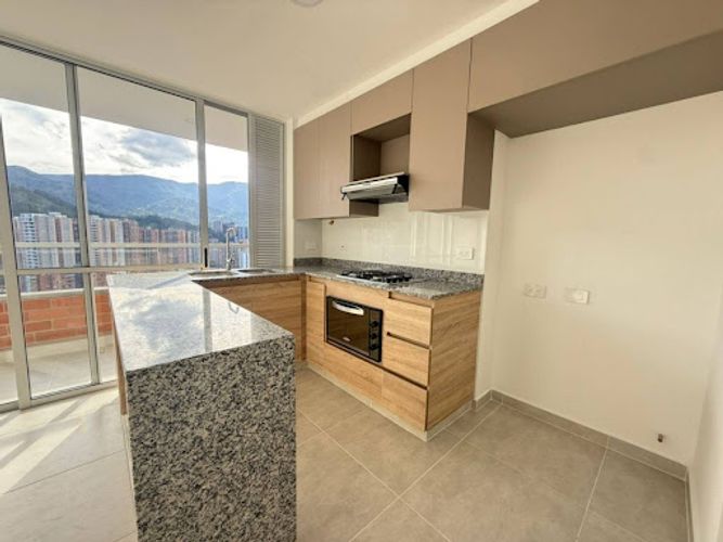 Apartamento de 3 alcobas en arriendo en La Doctora, Sabaneta, 75 m² · foto 3 de 24