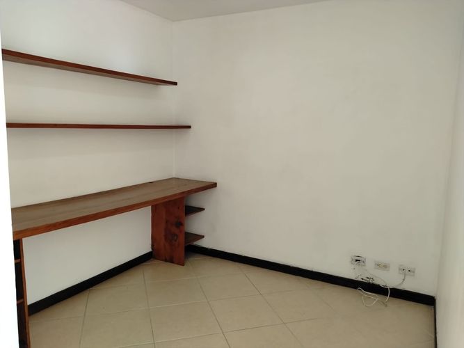 Apartamento de 3 alcobas en arriendo en Castropol, Medellín, 100 m² · foto 7 de 19