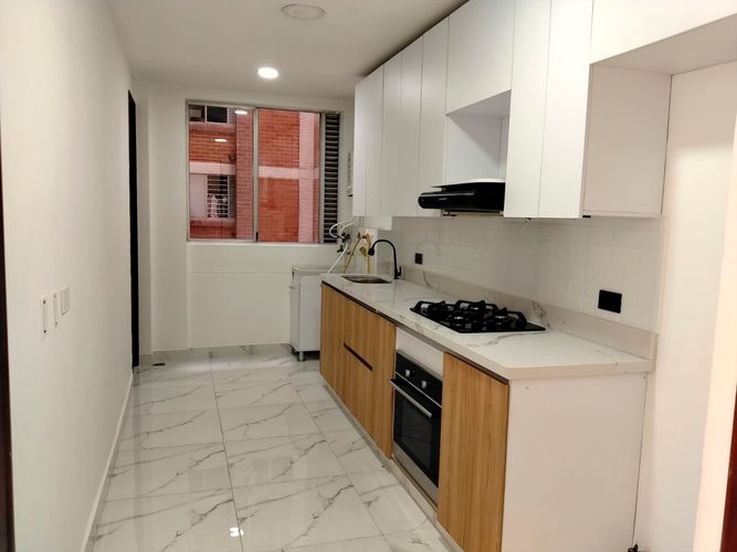 Apartamento de 3 alcobas en arriendo en Castropol, Medellín, 100 m² · foto 4 de 19