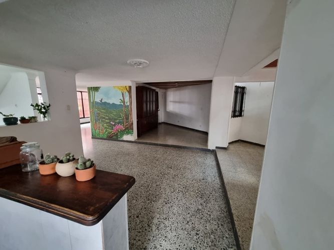 Casa de 5 alcobas en venta en Norte De Armenia, Armenia, 247 m² · foto 5 de 24