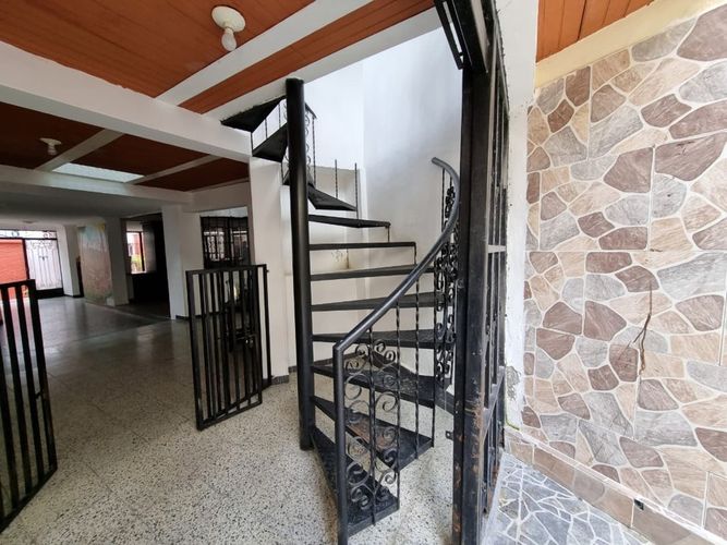 Casa de 5 alcobas en venta en Norte De Armenia, Armenia, 247 m² · foto 12 de 24