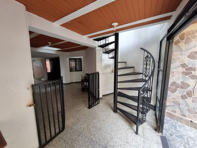 Casa de 5 alcobas en venta en Norte De Armenia, Armenia, 247 m² · foto 13 de 24