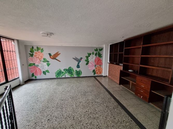Casa de 5 alcobas en venta en Norte De Armenia, Armenia, 247 m² · foto 4 de 24