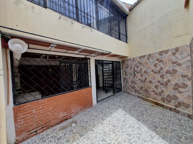 Casa de 5 alcobas en venta en Norte De Armenia, Armenia, 247 m² · foto 16 de 24