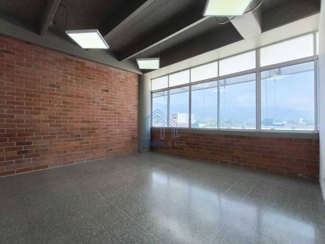 Oficina en arriendo en El Poblado, Medellín, 390 m² · foto 8 de 10