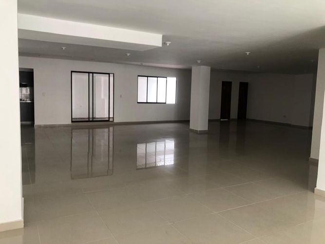 Local en arriendo en Centro, Bucaramanga, 179 m² · foto 2 de 7