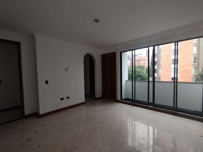 Apartamento de 3 alcobas en arriendo en Lalinde, Medellín, 130 m² · foto 6 de 12