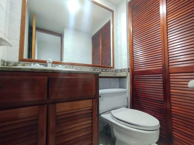 Apartamento de 3 alcobas en arriendo en Lalinde, Medellín, 130 m² · foto 11 de 12