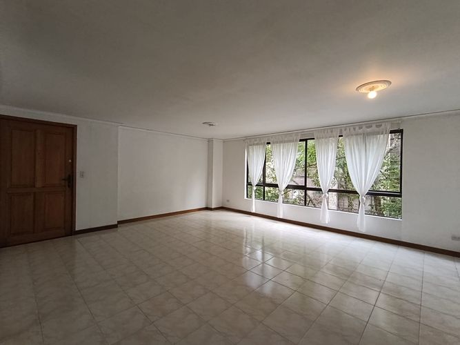 Apartamento de 3 alcobas en arriendo en El Poblado, Medellín, 123 m² · foto 3 de 20