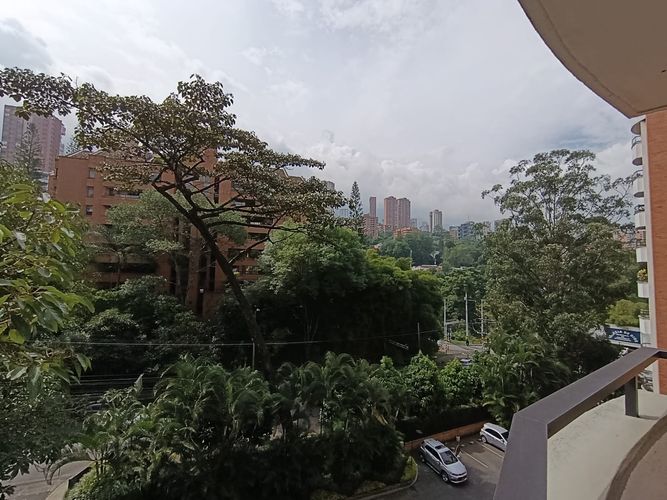 Apartamento de 3 alcobas en arriendo en El Poblado, Medellín, 123 m² · foto 18 de 20