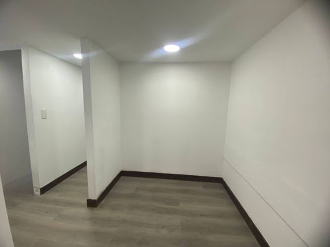Local en arriendo en Los Colores, Medellín, 50 m² · foto 2 de 13