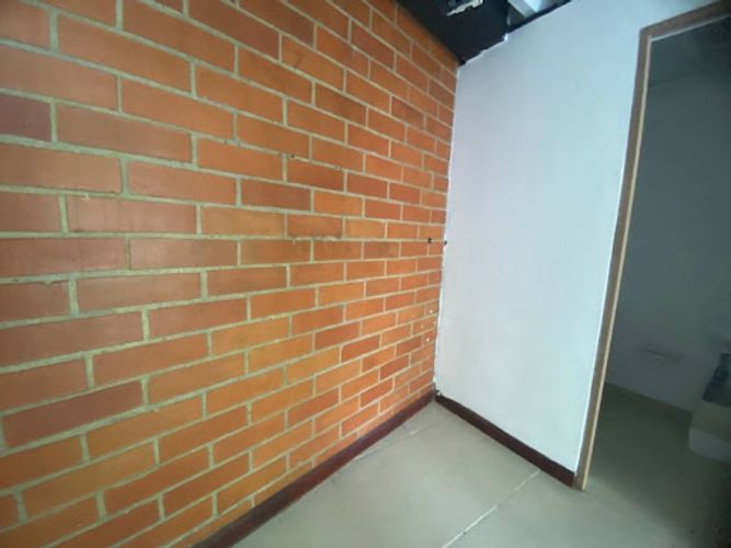 Local en arriendo en Los Colores, Medellín, 50 m² · foto 4 de 13