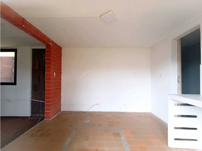 Local en venta en Palermo, Manizales, 25 m² · foto 2 de 7